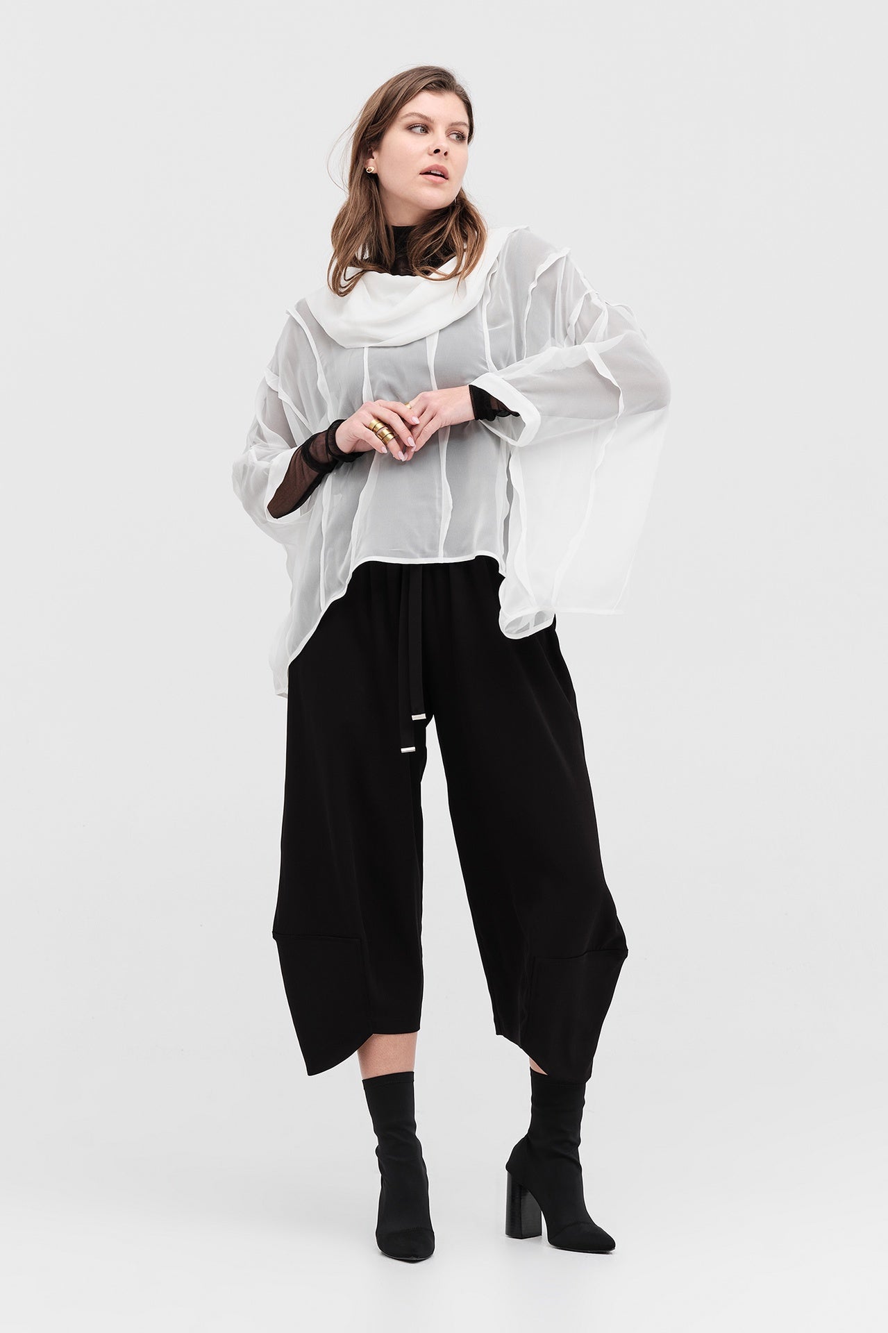 Curved Proceed Pant - Black Wool in Black