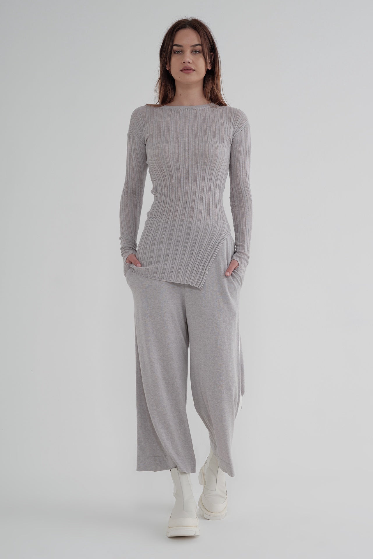 Rounded Veneer Tunic Windchime in Grey Taylor