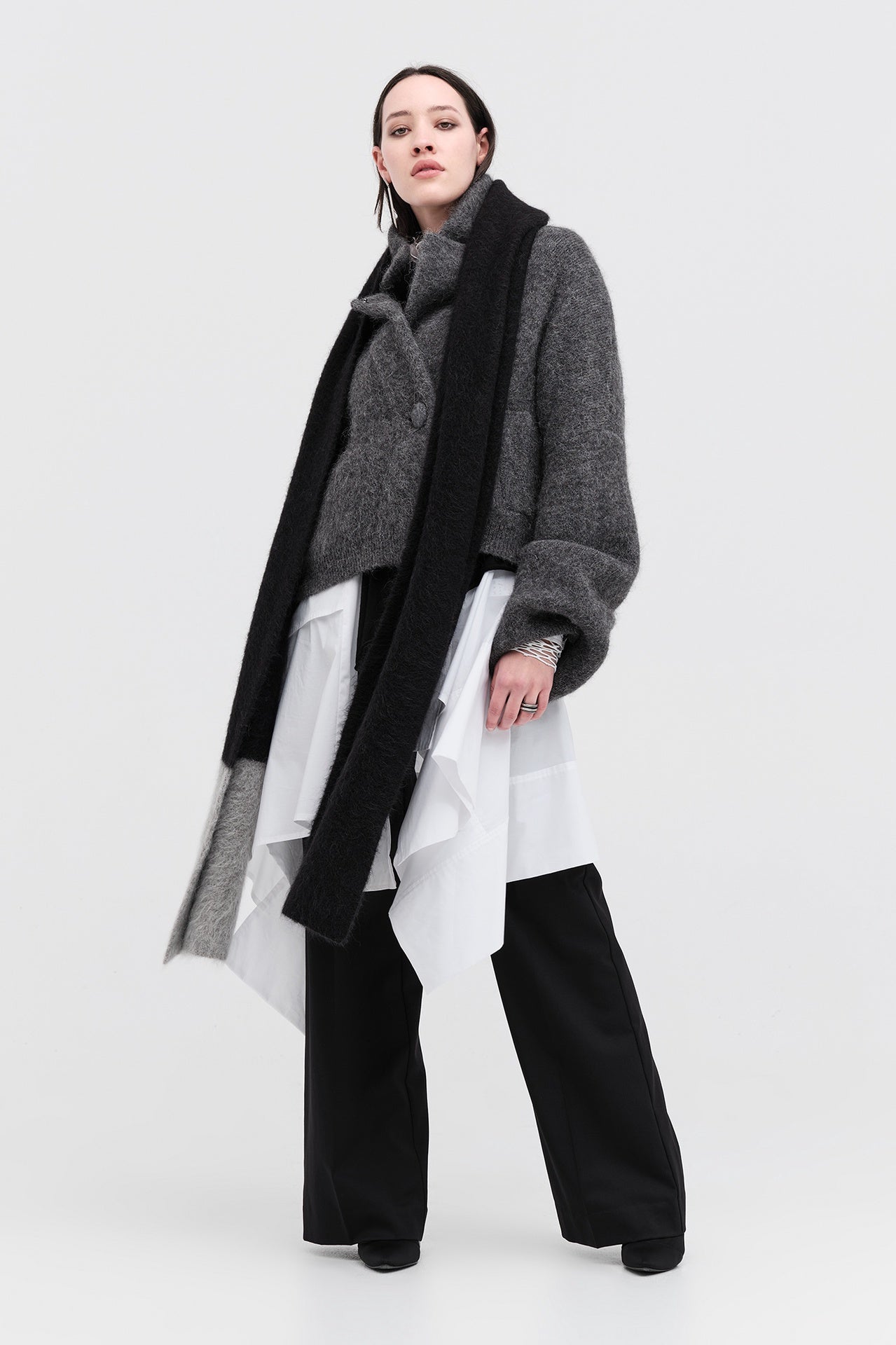 Completed Scarf - Black/light Grey in Black