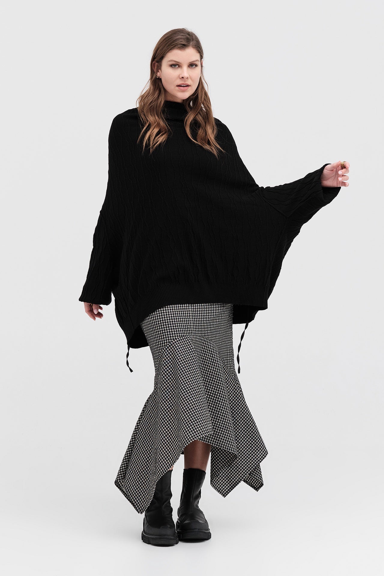 Refraction Skirt - Black/ivory Check in Print