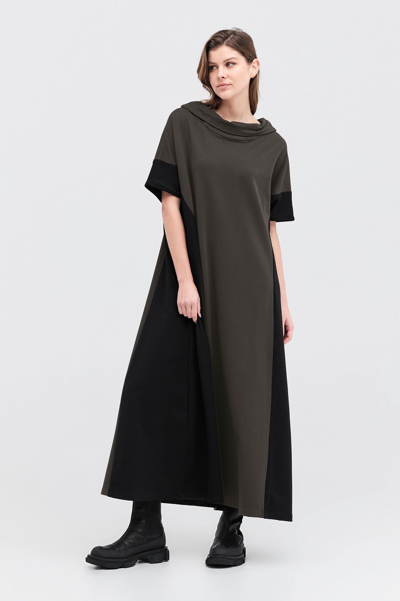 Parallel Tunic Dress - Tarmac/black in Brown