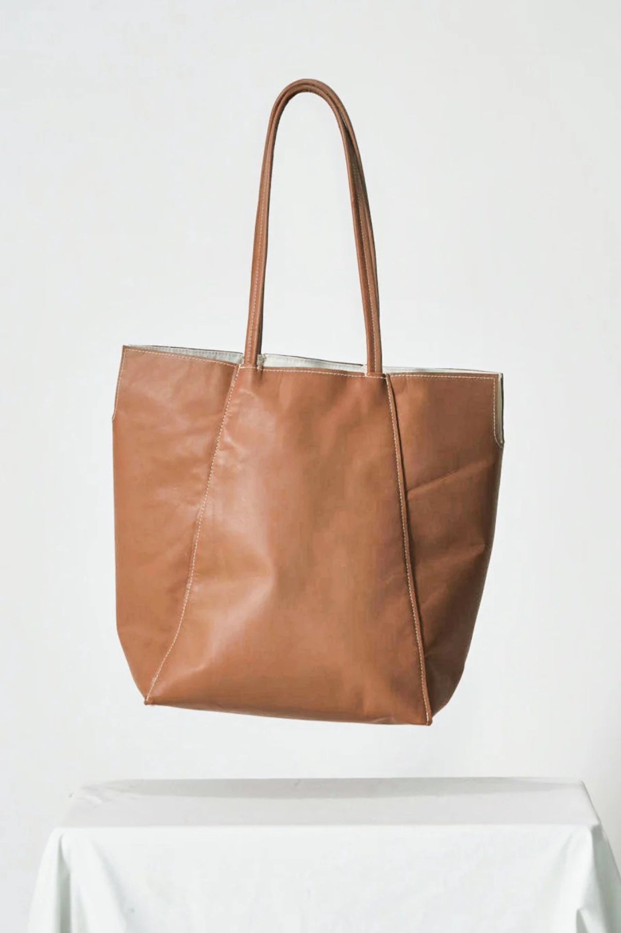 Chunker Tote Lambskin - Tan in Beige