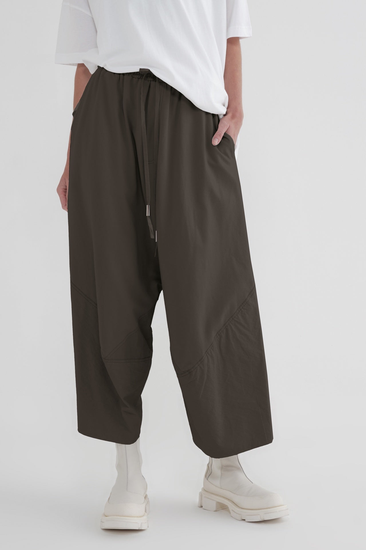 Asset Pant - Tarmac in Brown