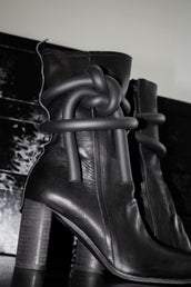 Big Dimension Heeled Boot - Black/black in Black