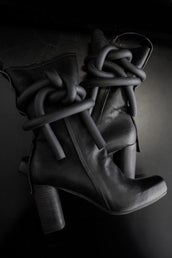Big Dimension Heeled Boot - Black/black in Black