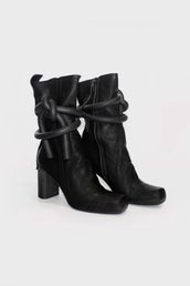 Big Dimension Heeled Boot - Black/black in Black