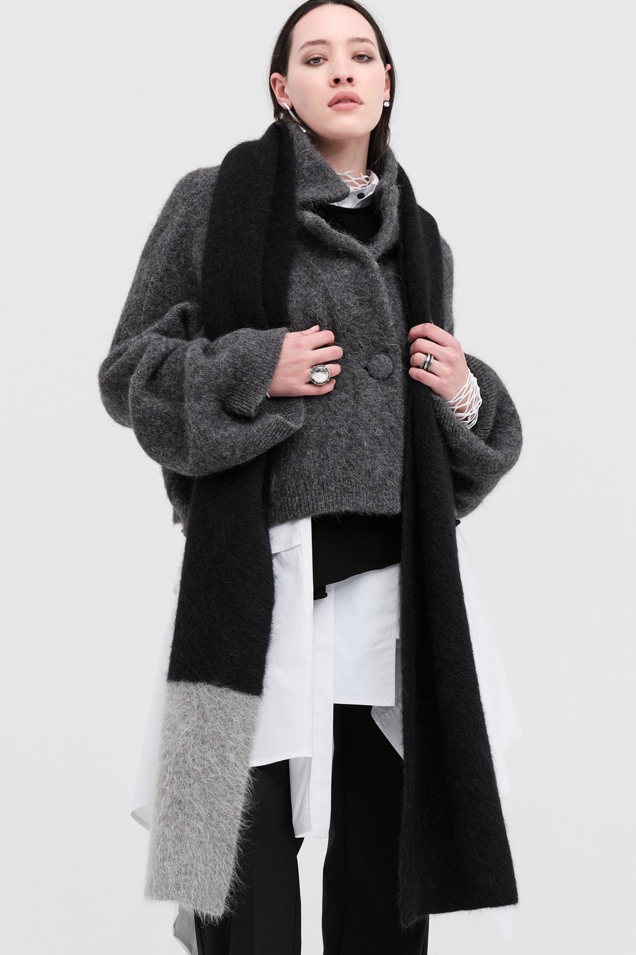 Completed Scarf - Black/light Grey in Black