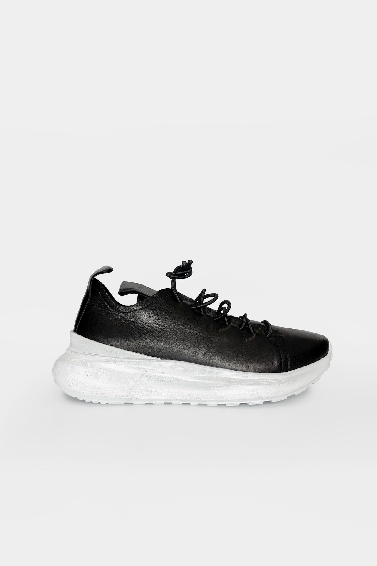 Cool Runner Sneaker - Black With White Sole in Black
