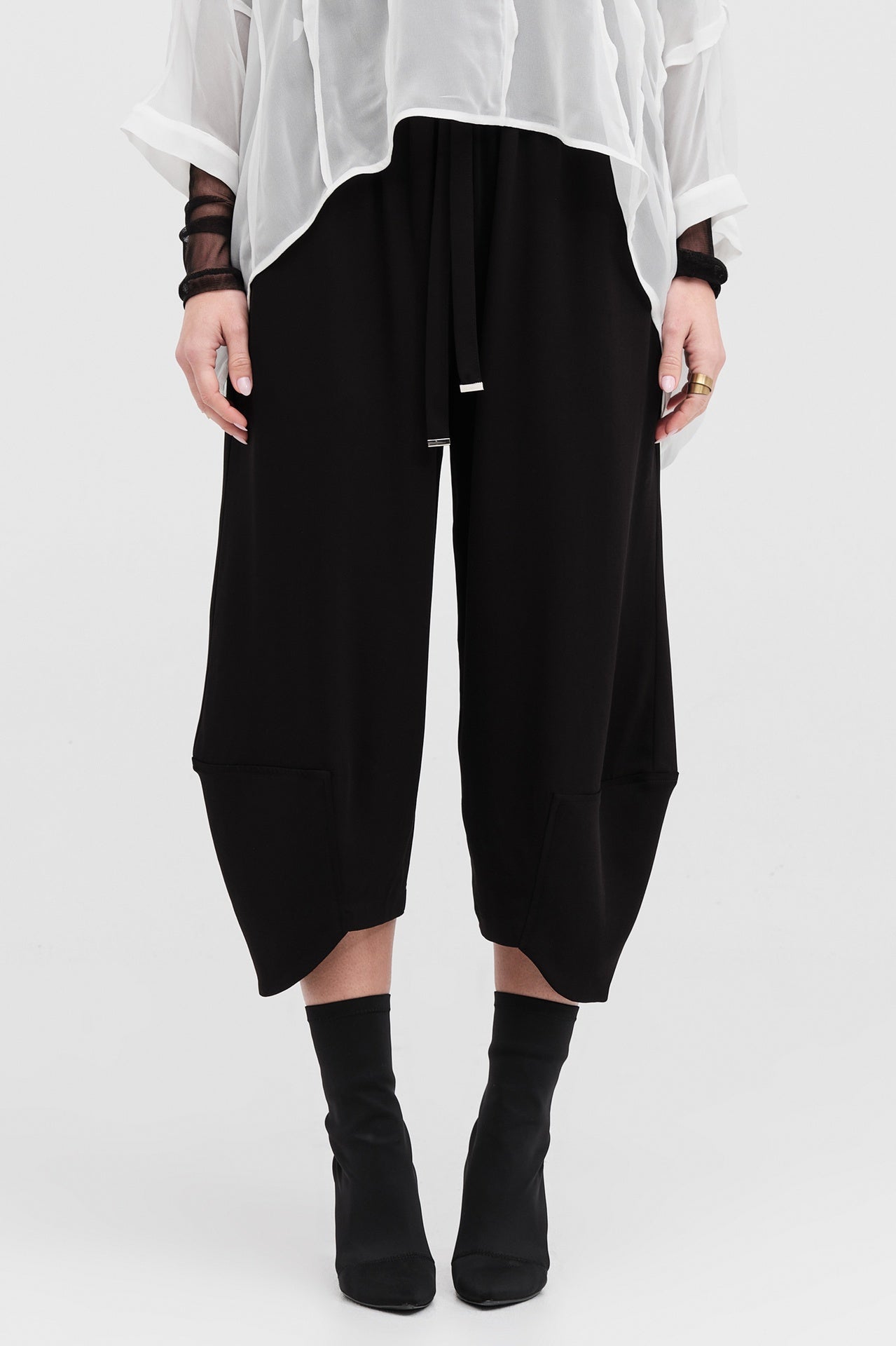 Curved Proceed Pant - Black Wool in Black