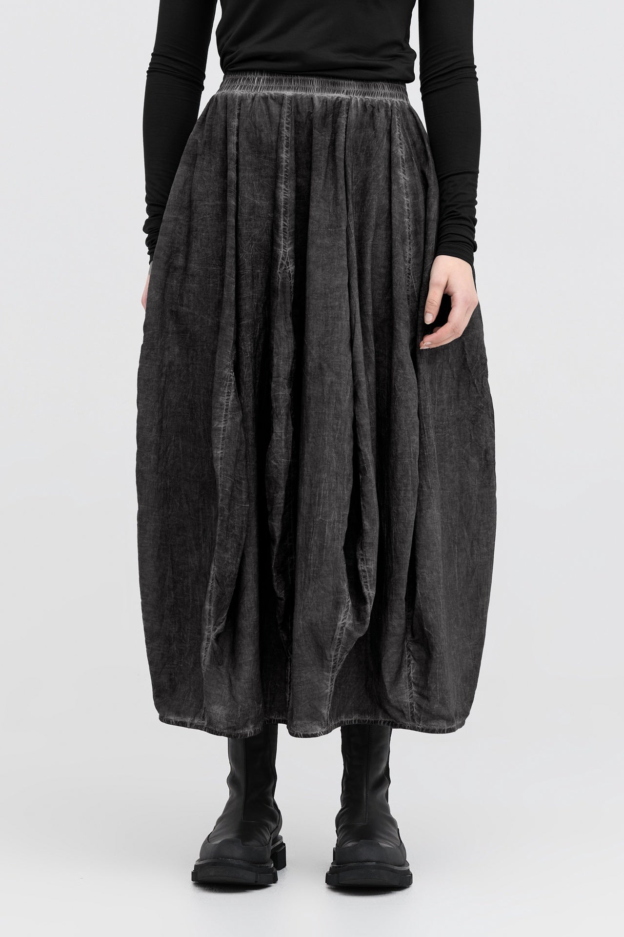 Diffused Scope Skirt - Blackened Grey in Black
