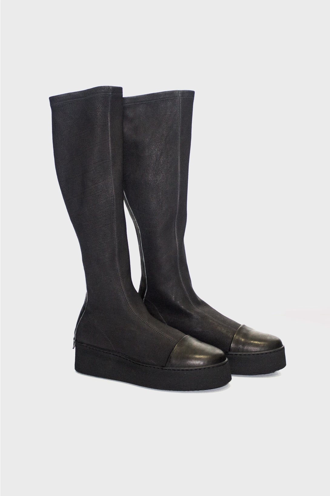 Keeps U Cool Knee High Boots - Black/black in Black