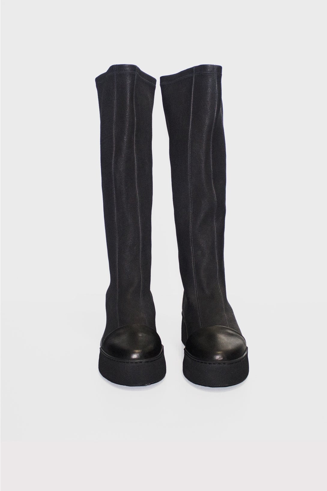 Keeps U Cool Knee High Boots - Black/black in Black