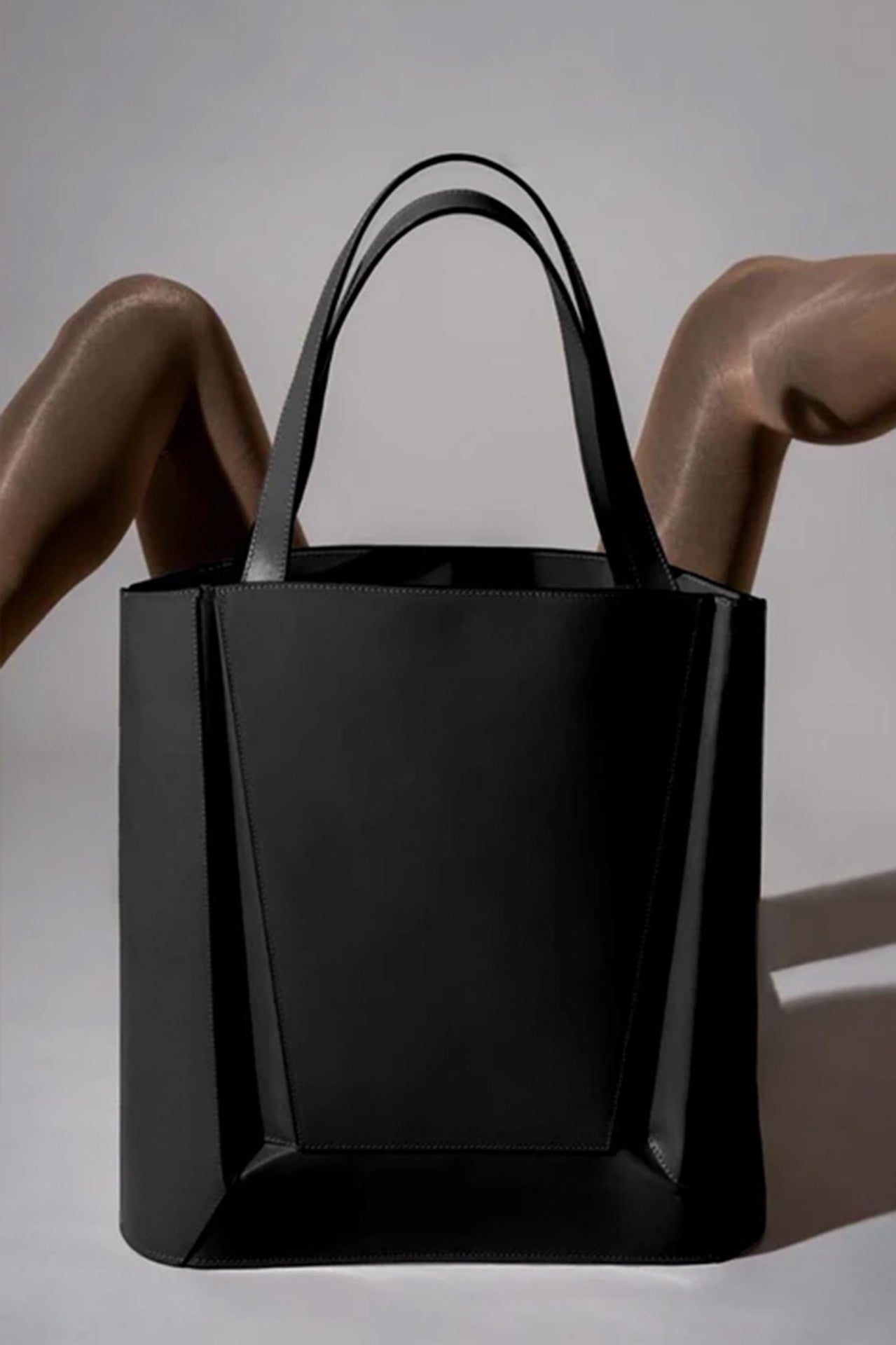 Hans Tote - Black in Black