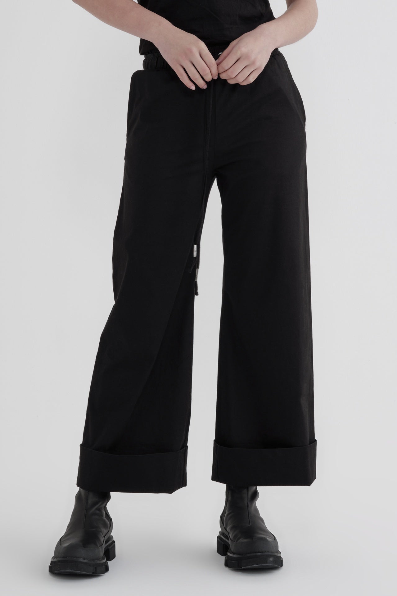 Propagate Pant - Black in Black
