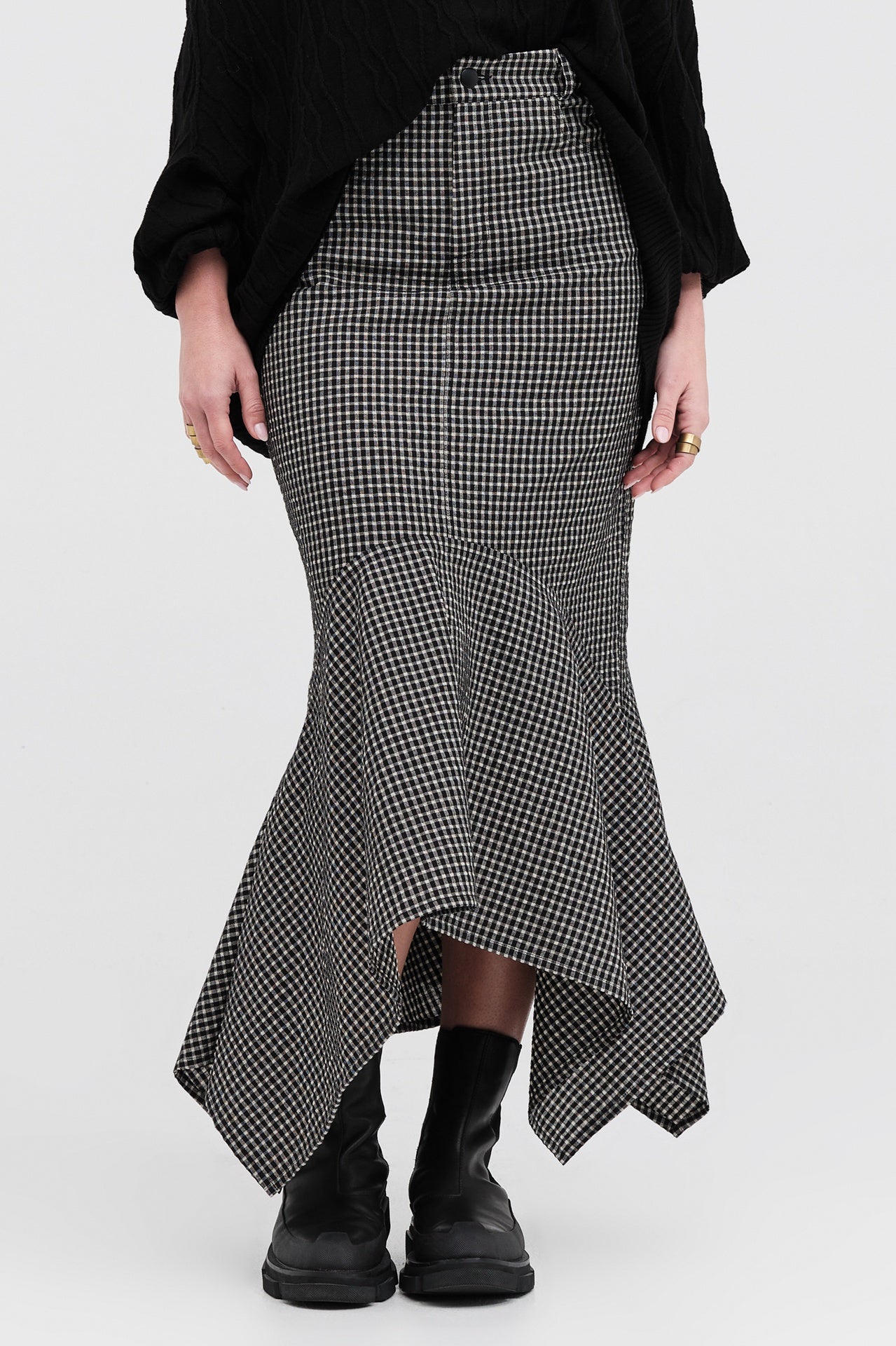 Refraction Skirt - Black/ivory Check in Print