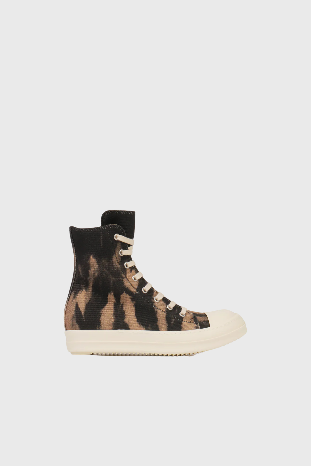 Sneaks - Black / Terra in Black
