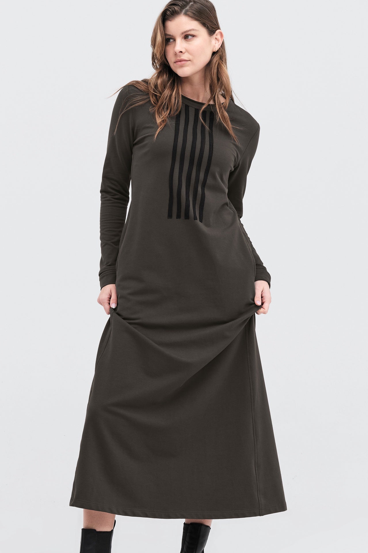 Transposed Dress - Tarmac/black in Brown