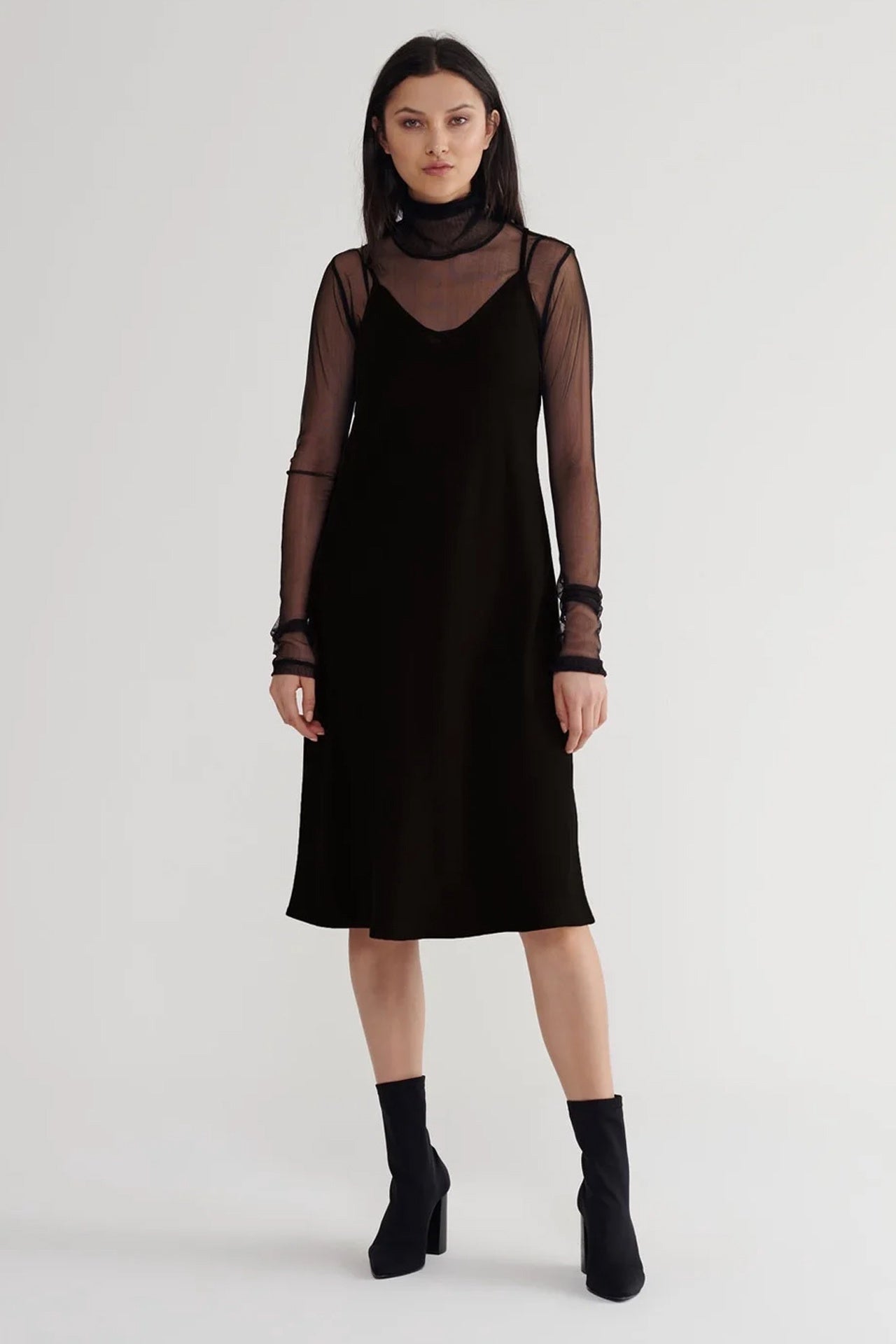 Veil Slip - Black in Black