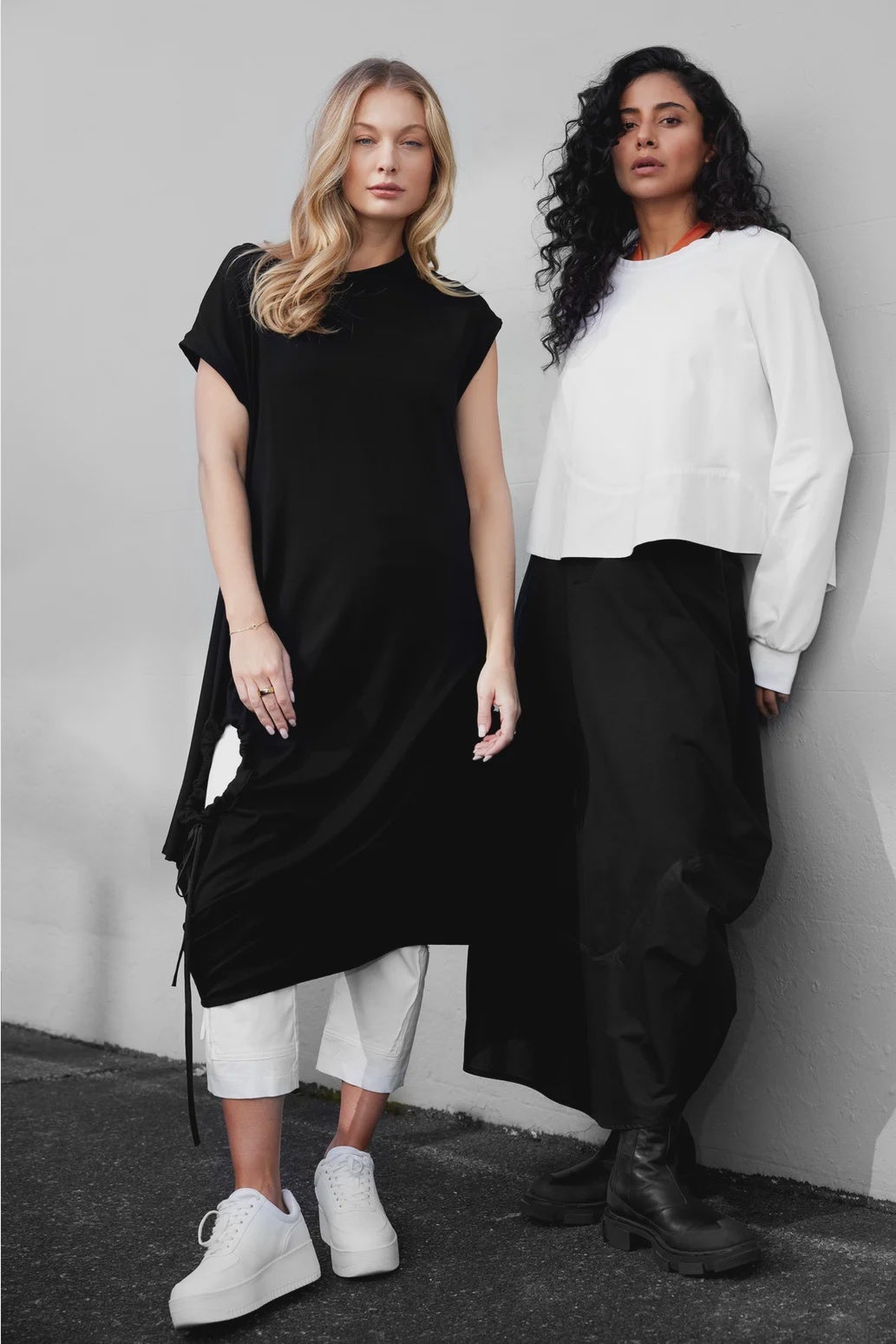 Wave Skirt - Black in Black