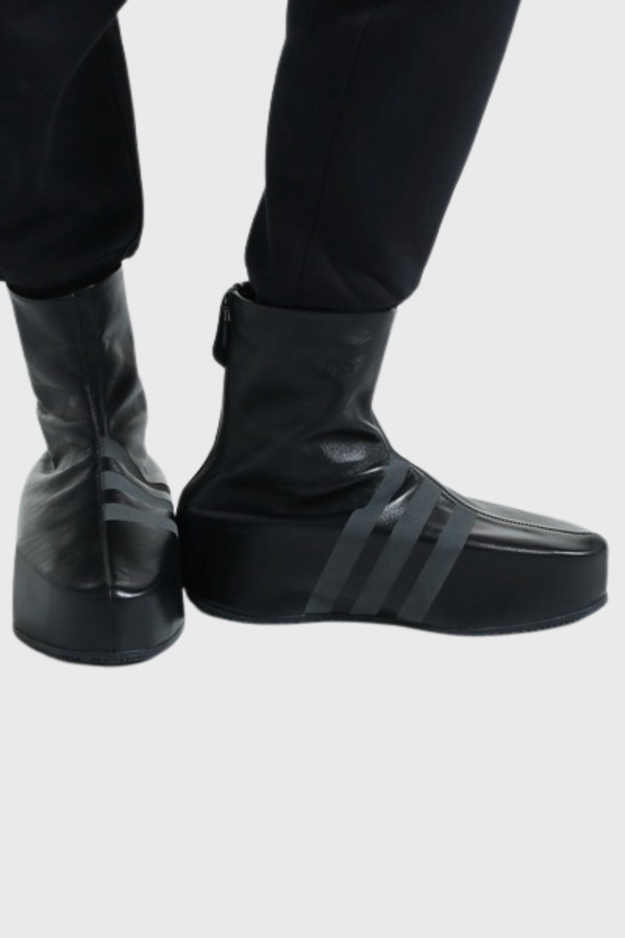 Y-3 Kyasu Overboot - Black in Black - Taylor